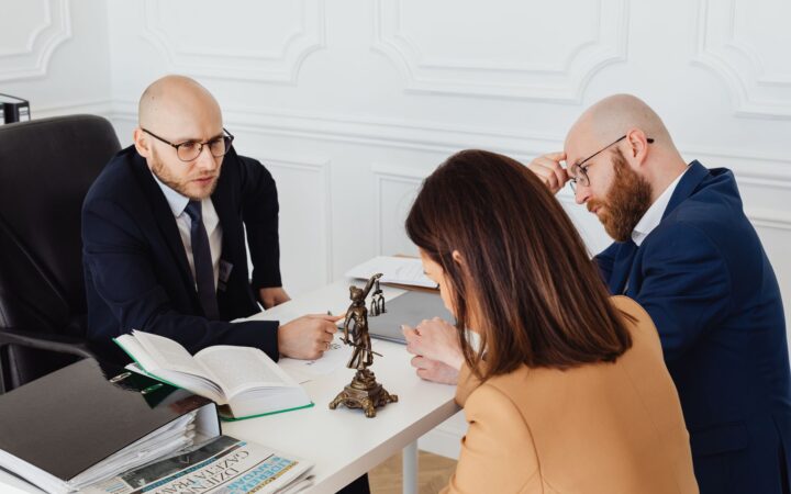 escolher advogado: Como escolher o advogado ideal para suas necessidades jurídicas